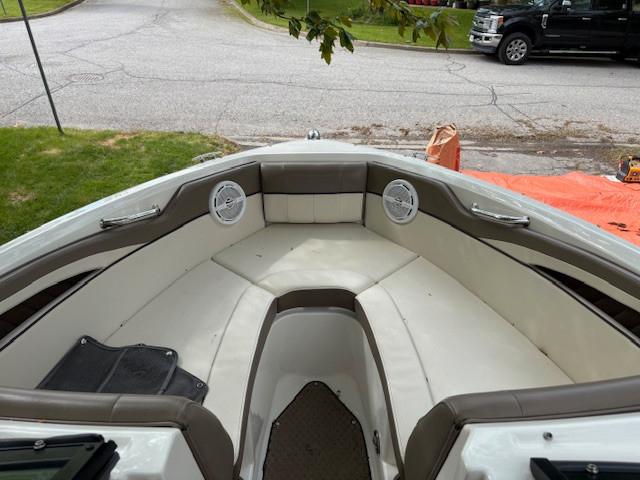 2013 SeaRay SLX 210, 5.0ltr w/Bravo 3 in Powerboats & Motorboats in St. Catharines - Image 3