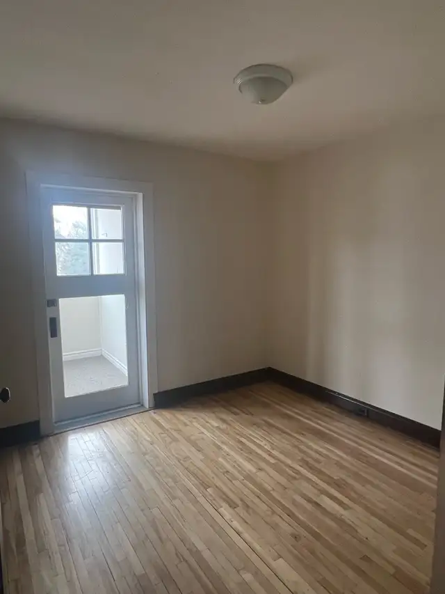 *Rare Vacancy** - Downtown Cornwall Apartment - 214 Second St. in Long Term Rentals in Cornwall - Image 10