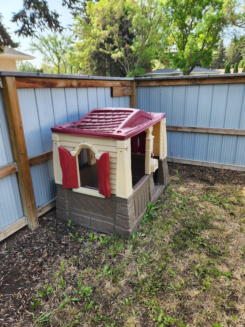 Kids playhouse Toys & Games Saskatoon Kijiji