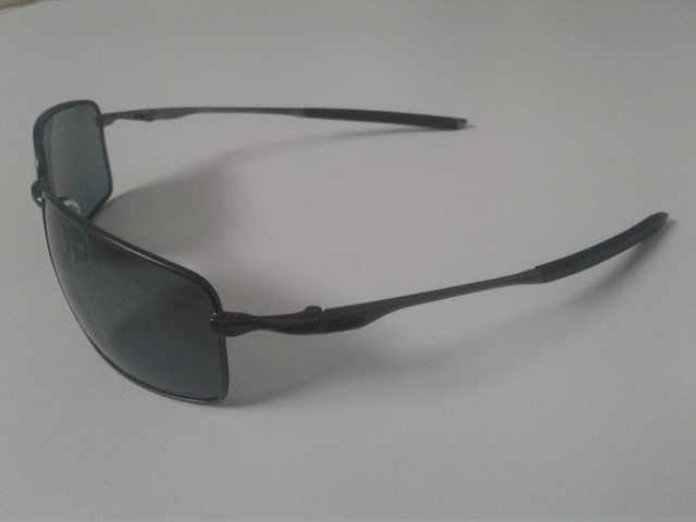 Oakley Square Wire  Polarized Sunglasses in Jewellery & Watches in Oakville / Halton Region - Image 4