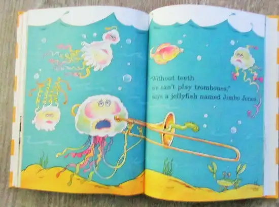 DR SEUSS ^^ MY BIG BOOK of BEGINNER BOOKS about ME!^^ in Children & Young Adult in Ottawa - Image 4