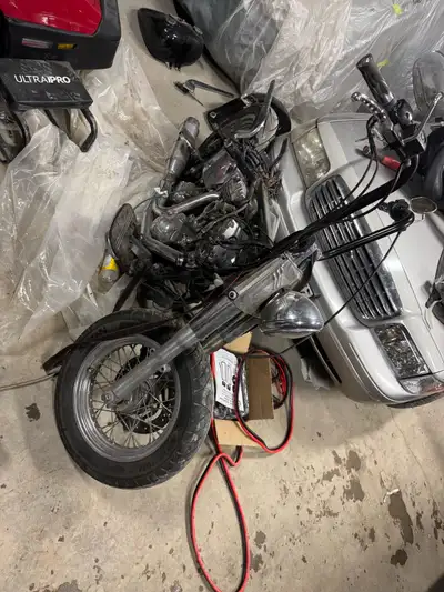 2008 fat boy project build needs assembled new battery ignition few other things front fender and re...