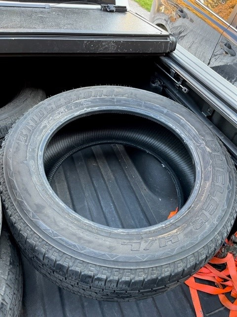 Set of 4 used 275/55R20 Bridgestone Dueler HL tires. in Tires & Rims in Hamilton - Image 4