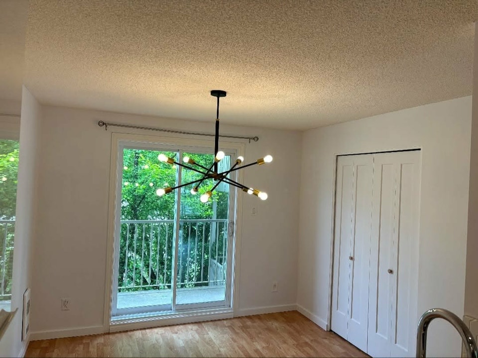 2 bedroom Nov 1st/41/2 le 1er novembre 2