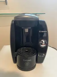 Tassimo machine à café avec arrangement à T-discs/Tassimo coffee