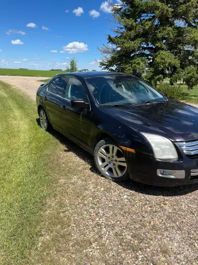 Hi,I'm selling my awd 2007 ford fusion,runs and drives great. Selling becuase don't need it anymore....