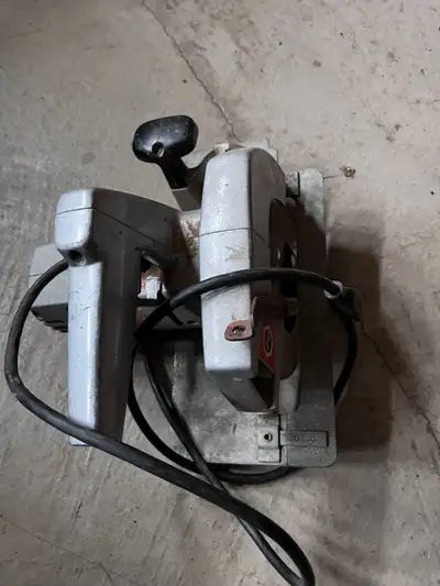 7 1/4” circular saw in woodworking conditions
