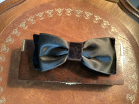 Vintage Men’s Black Satin & Velvet Clip on Bow Tie