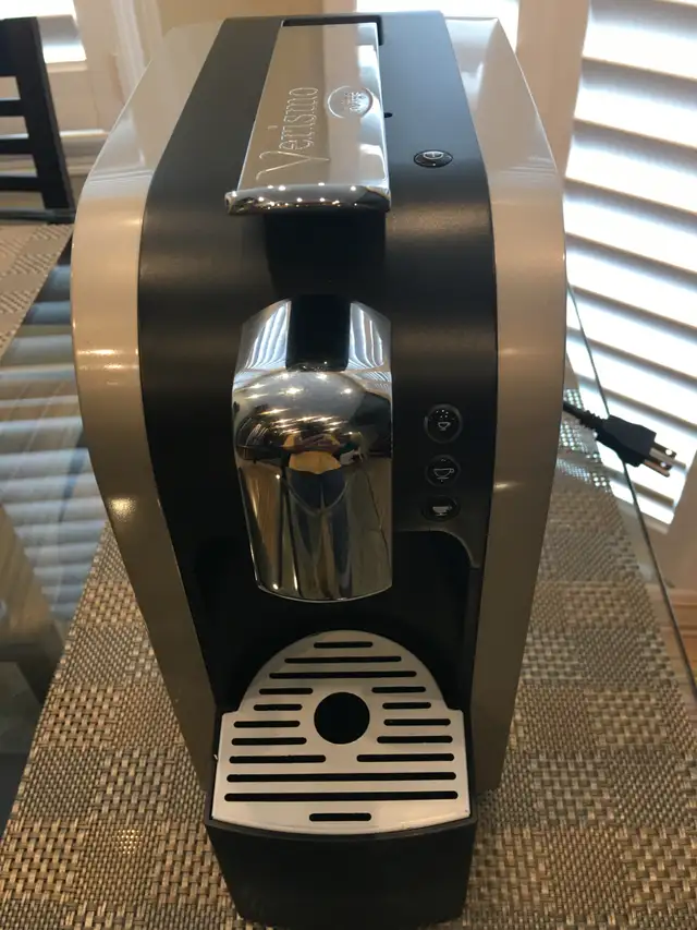 Verismo coffee machine64695057959810120