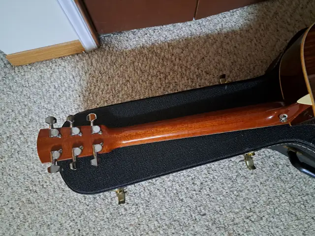 Larrivee DV-09 Acoustic Electric Cutaway Guitar in Guitars in Thunder Bay - Image 7