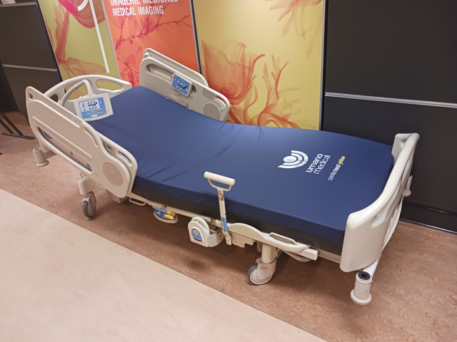 Lits Électriques (Hôpital) dans Santé et besoins spéciaux  à Ville de Montréal