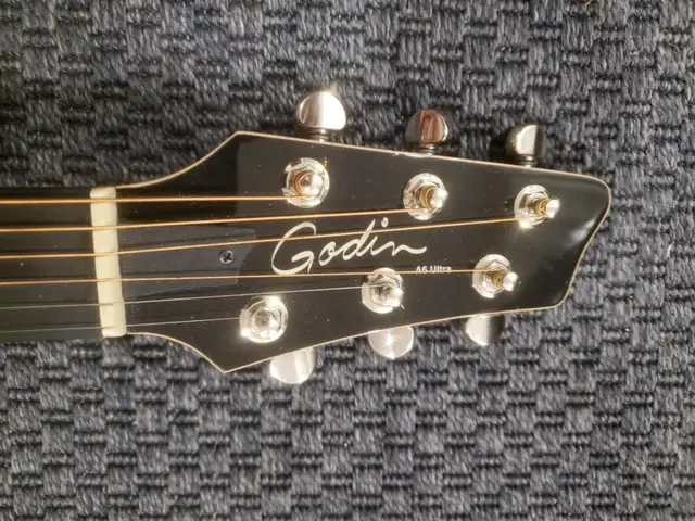 Guitare Godin A6 Ultra acoustique électrique in Guitars in Québec City - Image 7