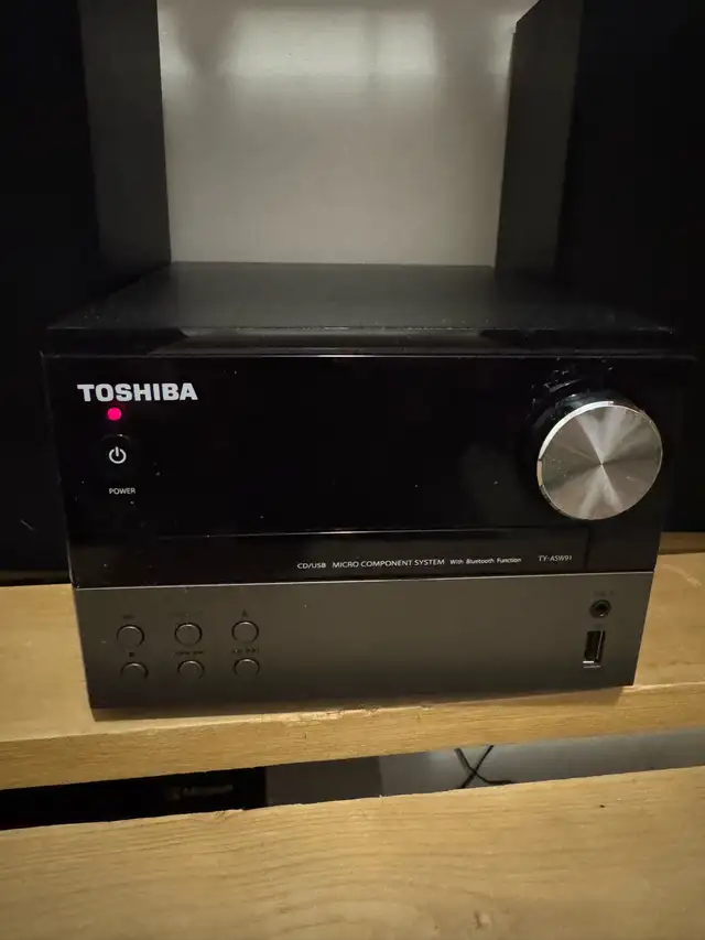 Toshiba TY-ASW91 HIFI stereo system in Stereo Systems & Home Theatre in Markham / York Region - Image 3