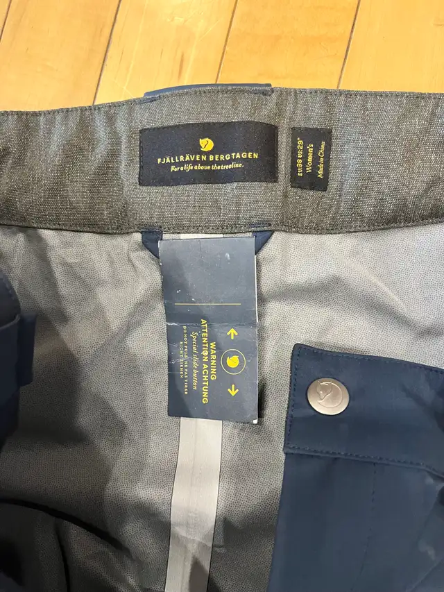 Fjallraven women’s rain pants in Women's - Bottoms in Calgary - Image 4