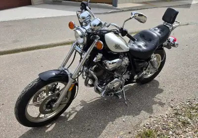 1997 Yamaha Virago XV750. New fork seals, tires, battery, carbs ultrasonically cleaned and new carb...