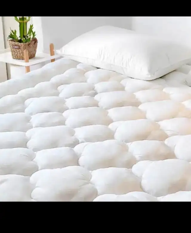 GRT Bamboo Cooling Mattress Pad Cover King Size, Extra Thick Qui in Bedding in Hamilton - Image 2