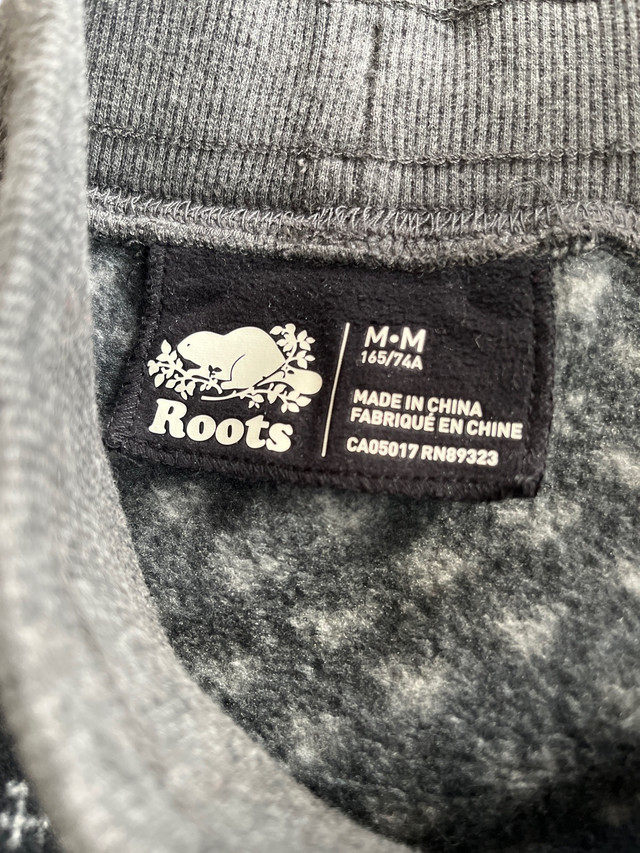 ROOTS medium girls skirt in Kids & Youth in Napanee - Image 3