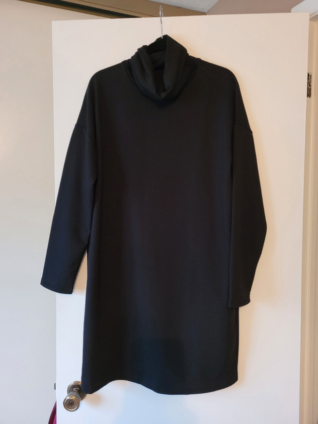 Black Hyba dress in Women's - Dresses & Skirts in Ottawa - Image 2