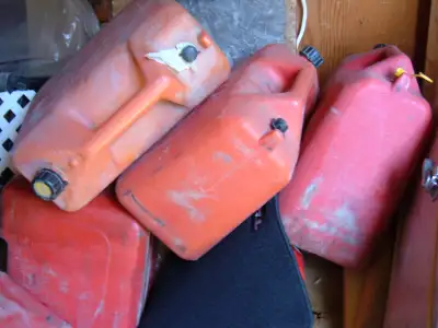 6 contenants 20 gallons, View more