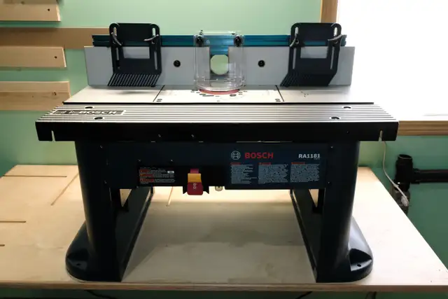 Bosch Router, Table, Edge Guide and Accessories529839471848990721