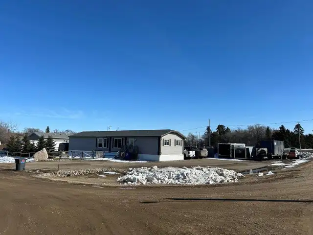 HOUSE FOR SALE FLAXCOMBE SK in Houses for Sale in Saskatoon - Image 3