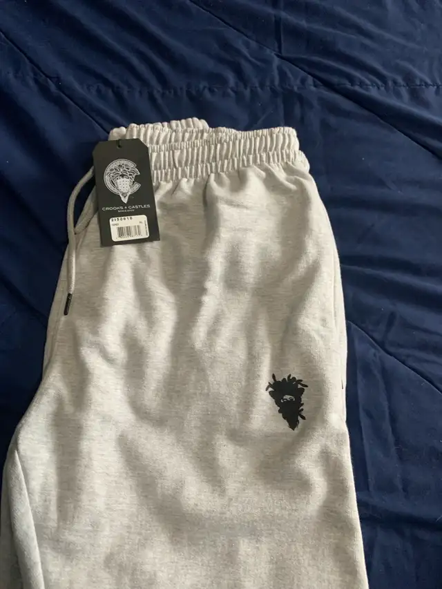 CROOKS AND CASTLES SWEATPANTS  in Men's in Mississauga / Peel Region - Image 8