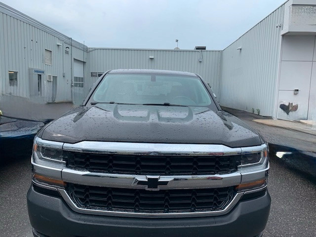 2018 Chevrolet Silverado 1500 in Cars & Trucks in Thunder Bay - Image 3