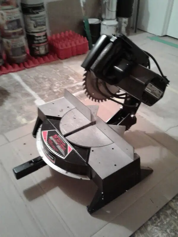10 Inch Sears Craftsman Miter Saw in Power Tools in Medicine Hat - Image 5