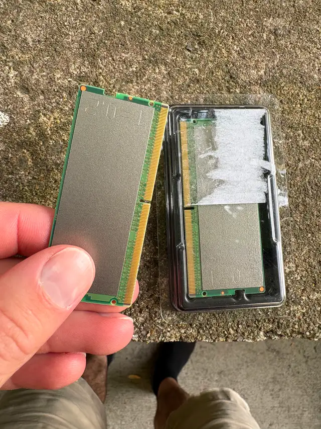 Bandelettes de 8 GB Ram DDR5 (2x) in System Components in Québec City - Image 3