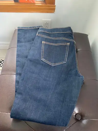 Women’s jeans size 4 - short, View more