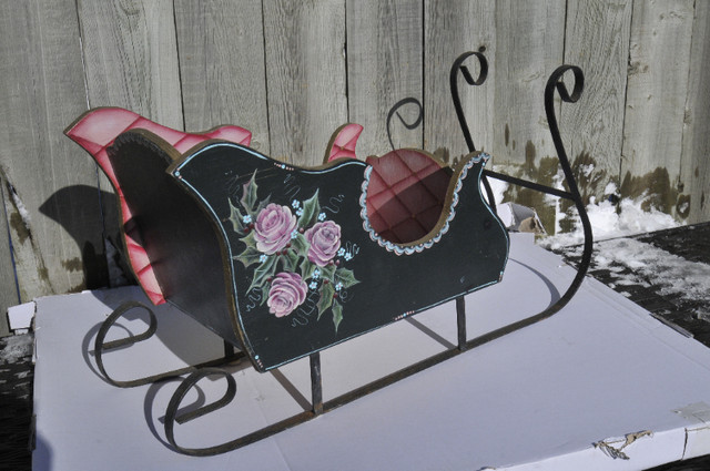 Sleigh as decor in Holiday, Event & Seasonal in St. Catharines