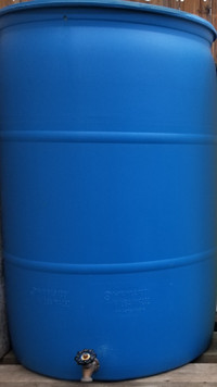 CLEAN Blue And White 55 Gallon Rain Barrels With Taps