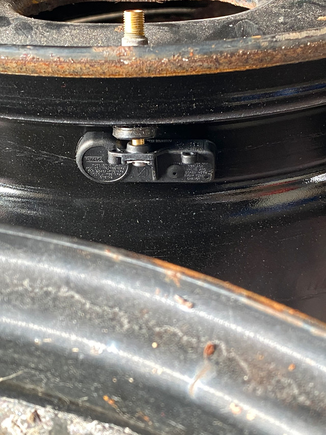 Ford Steel Rims 18" x 8" in Tires & Rims in Kingston - Image 4