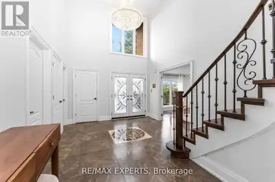 looking for roommate