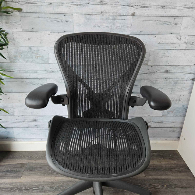 Herman Miller Aeron ergonomic office chair FREE DELIVERY  in Other in City of Toronto - Image 3