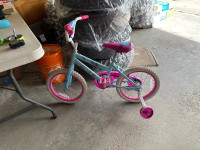 16 inch kids bike w/training wheels 
