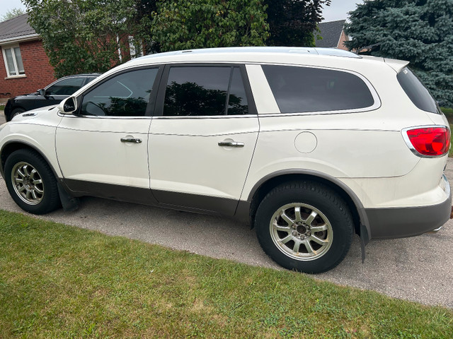 2010 Buick enclave in Cars & Trucks in Norfolk County - Image 4
