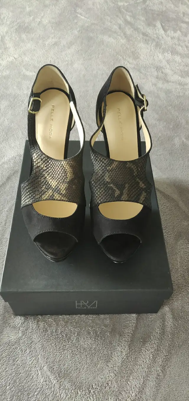 Women's Heels in Women's - Shoes in Kitchener / Waterloo - Image 2