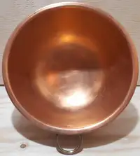 Vintage 8¾" 571g Copper Mixing Bowl; Flat Base; #6; Louisbourg