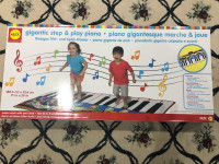 Gigantic Step & Play Piano - Electronic - by Alex, 8 instruments