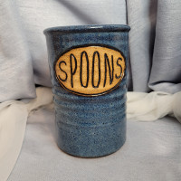Beautiful Utensils Spoons Pottery Holder Decor 6 3/4" x 4 3/4"