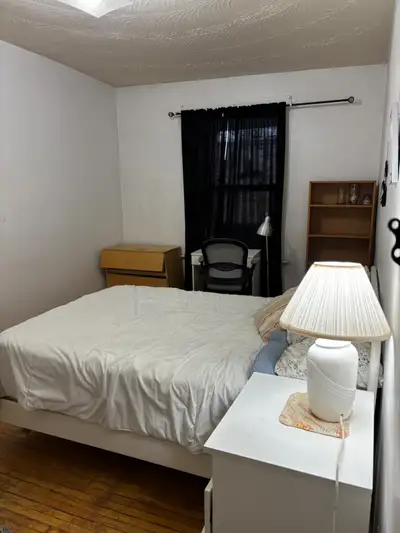 Private furnished room for rent in apartment in downtown Toronto.. Little Italy Downtown Toronto Col...