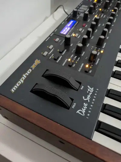 Selling my DSI Mopho X4. It's an all analog Polly synth, basically like a 4 voice prophet 8 with a s...