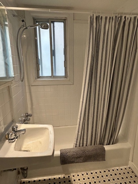 Villeray, Magnifique 4 1/2 rénové, 2 ch, rez de chaussé, cour — photo 3