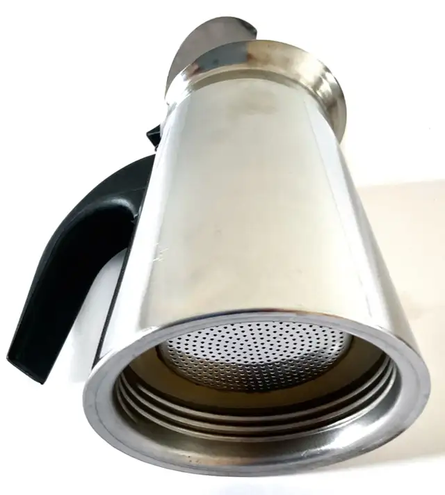 Vintage. Collection. Cafetière italienne en inox ** in Arts & Collectibles in Lévis - Image 9