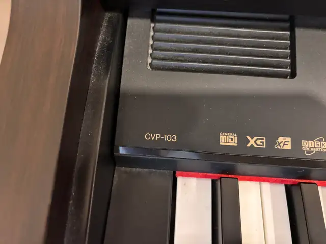 Yamaha Clavinova digital piano CVP-103 in Pianos & Keyboards in City of Toronto - Image 5