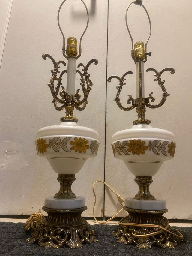 VINTAGE LAMPS in General Electronics in City of Toronto - Image 2
