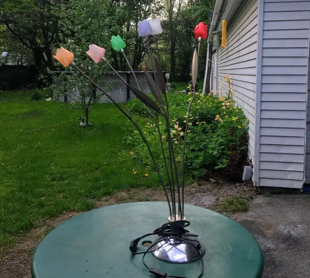Tall vintage flower lamp chrome tulip in Indoor Lighting & Fans in City of Montréal - Image 4