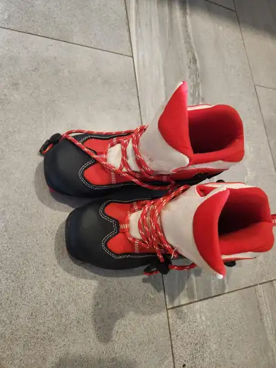 Kids Cross Country Ski Boots NNN, View more