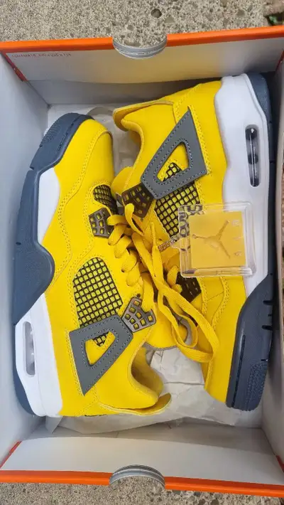 Air Jordan 4 Retro Lightning, View more